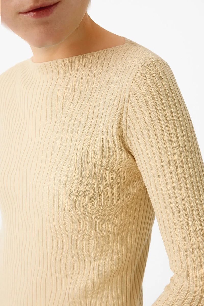 Bej Kayık Yaka Desenli Kadın Kazak