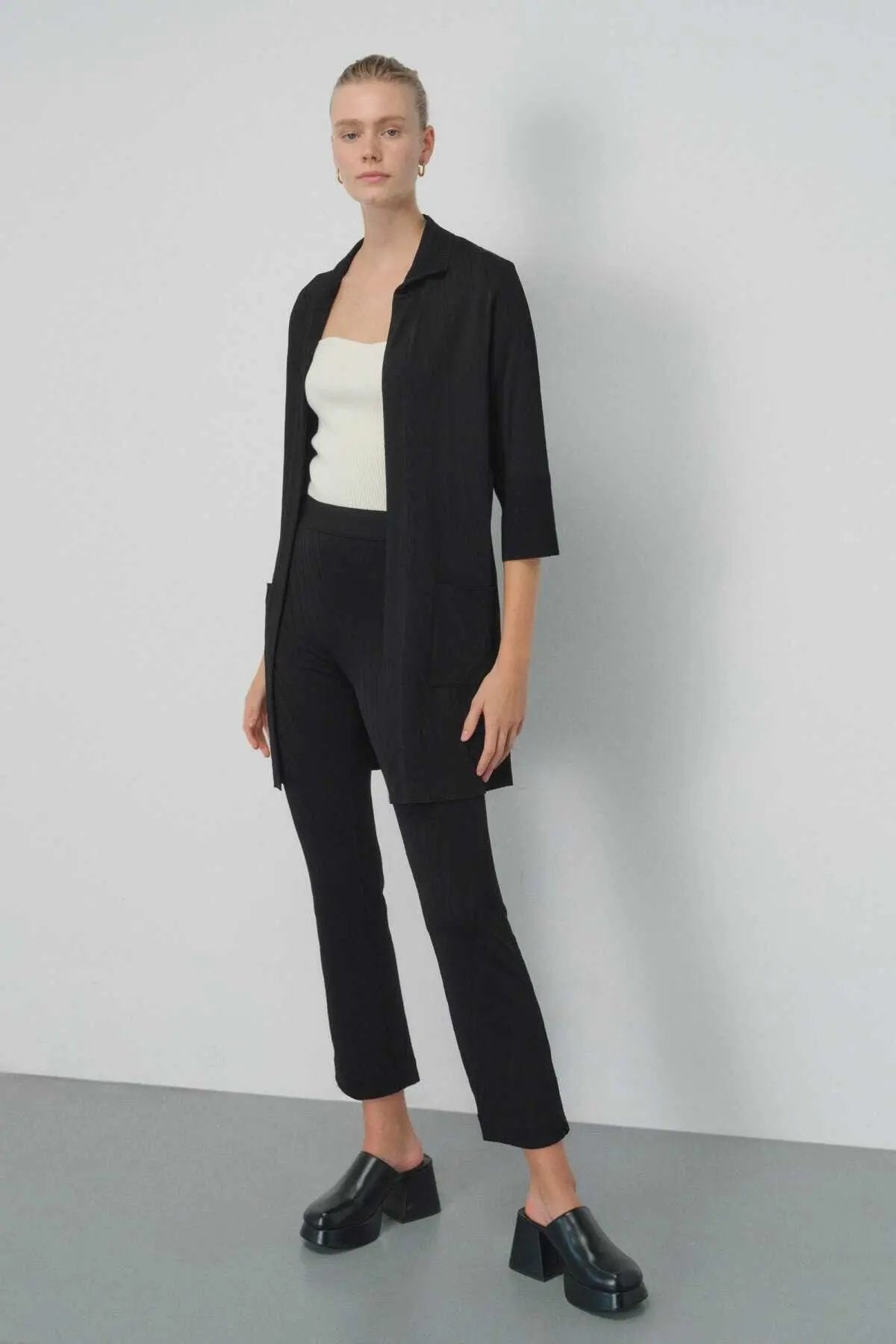 Siyah Desenli Kadın Hırka  Mısırlı 1951