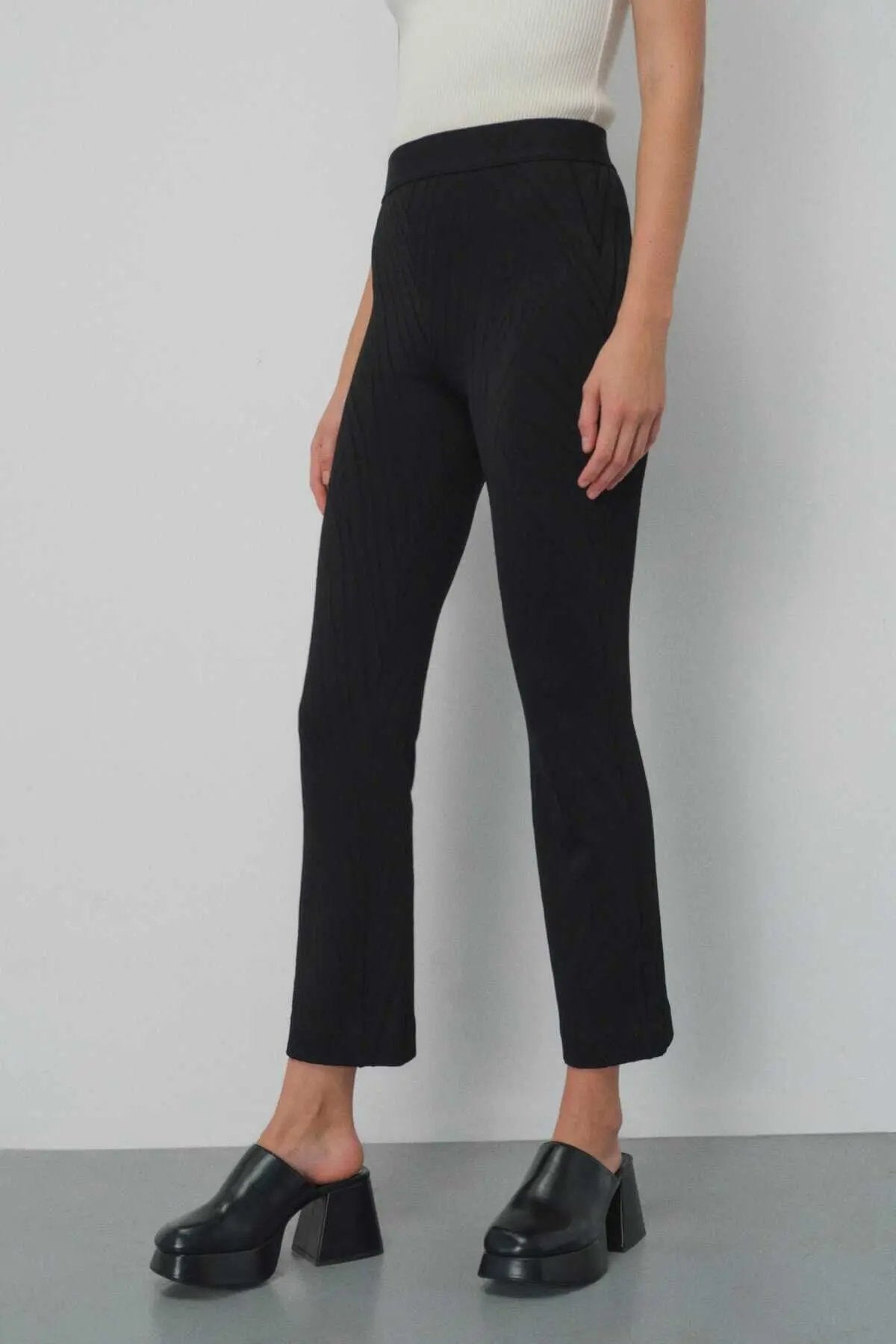 Desenli Siyah Kadın Pantolon  Mısırlı 1951