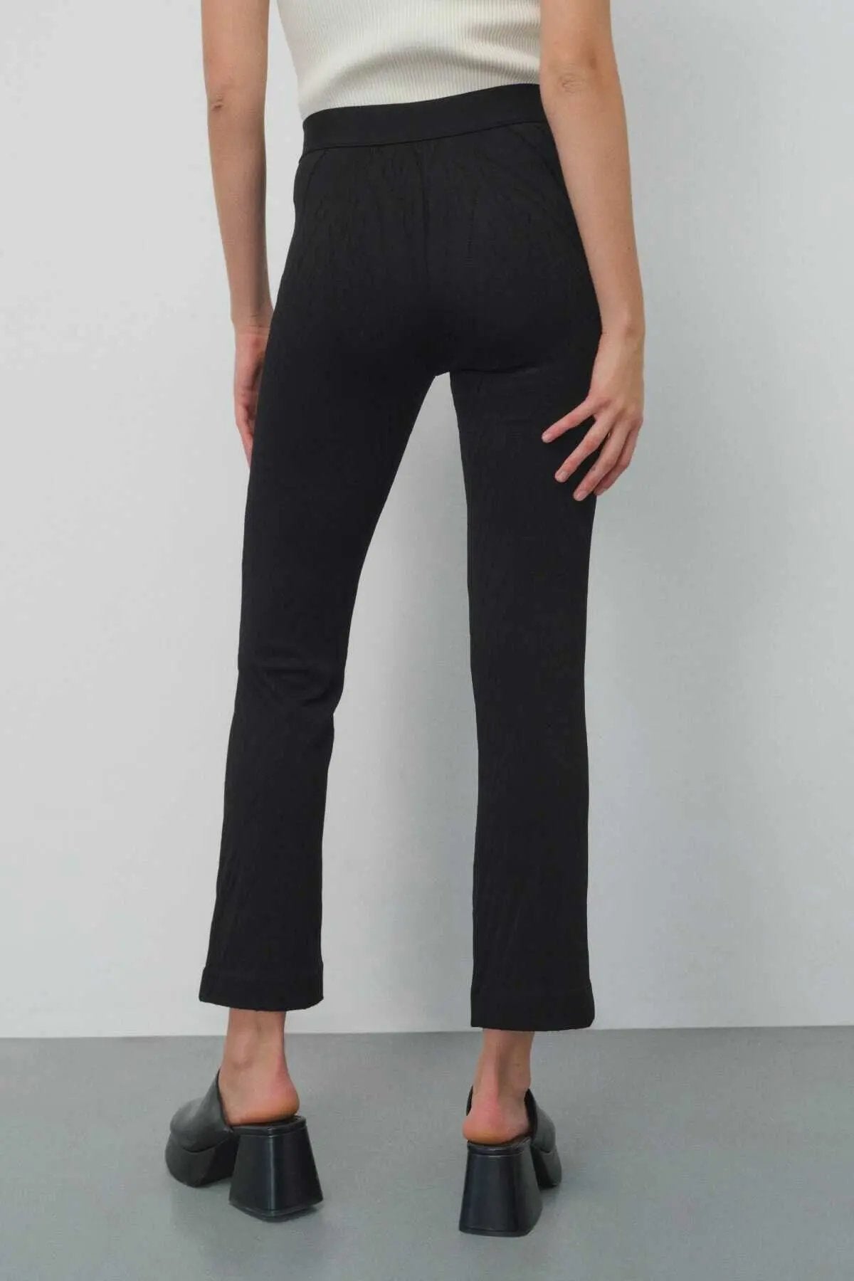 Desenli Siyah Kadın Pantolon  Mısırlı 1951