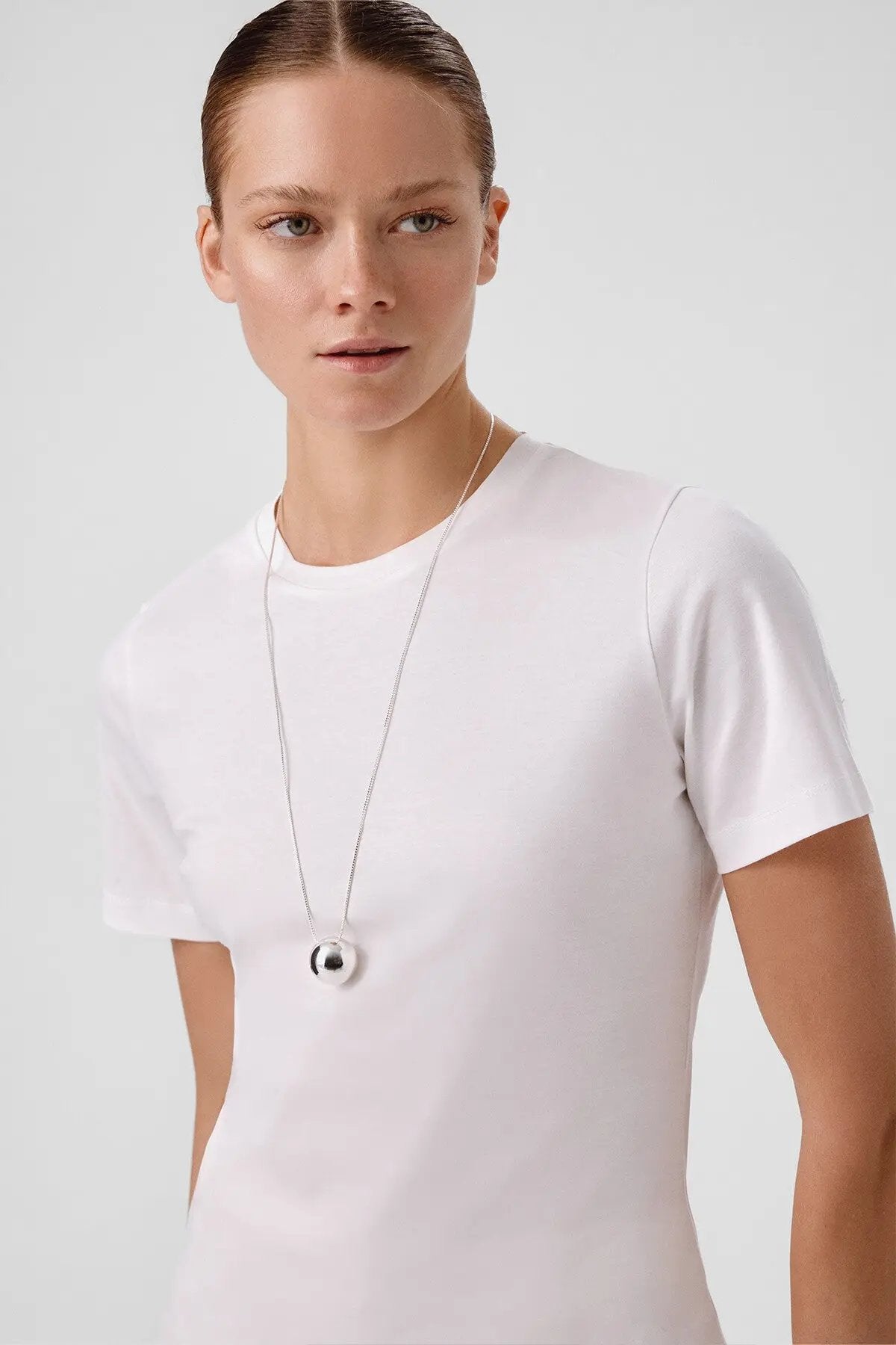 Ekru Bisiklet Yaka Kısa Kollu Kadın Tişört  Mısırlı 1951