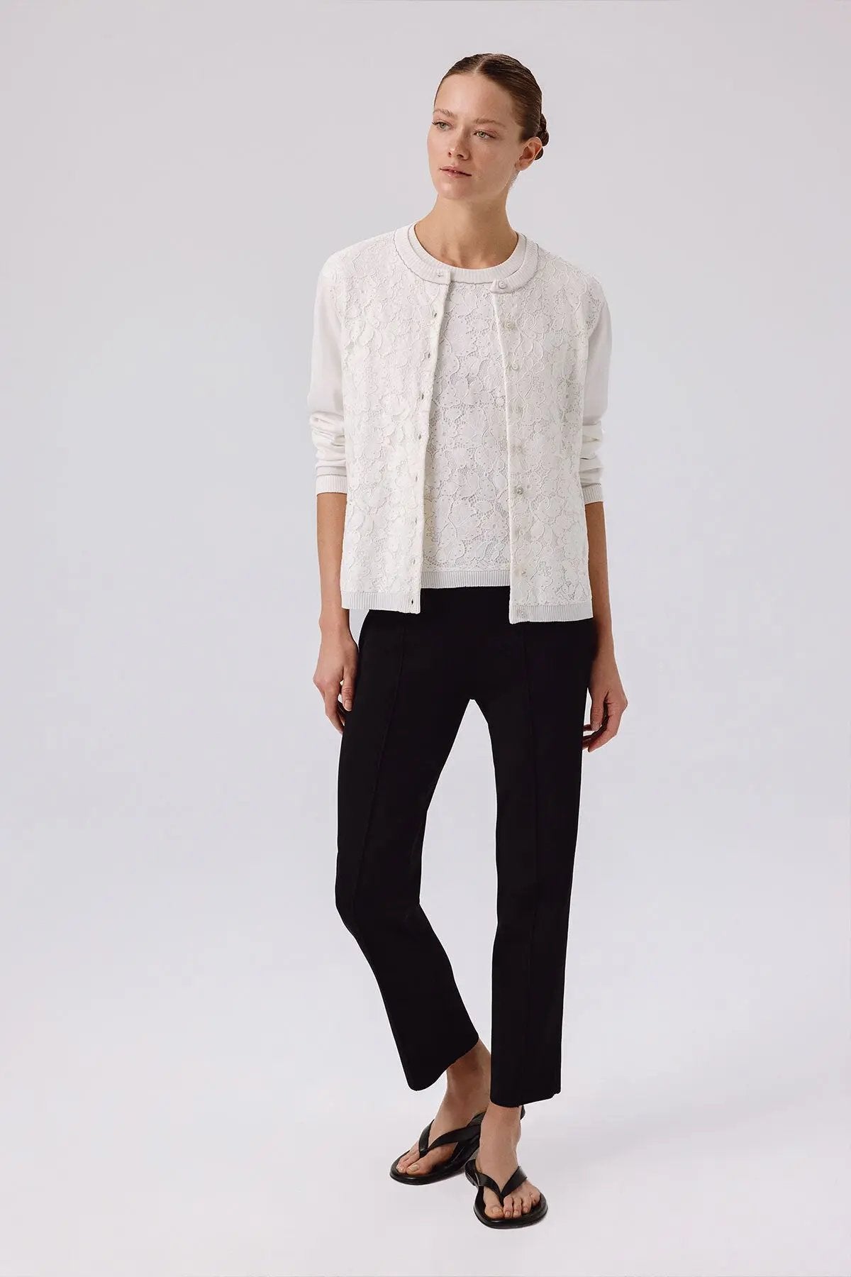 Ekru Dantel Detaylı Düğmeli Kadın Hırka  Mısırlı 1951