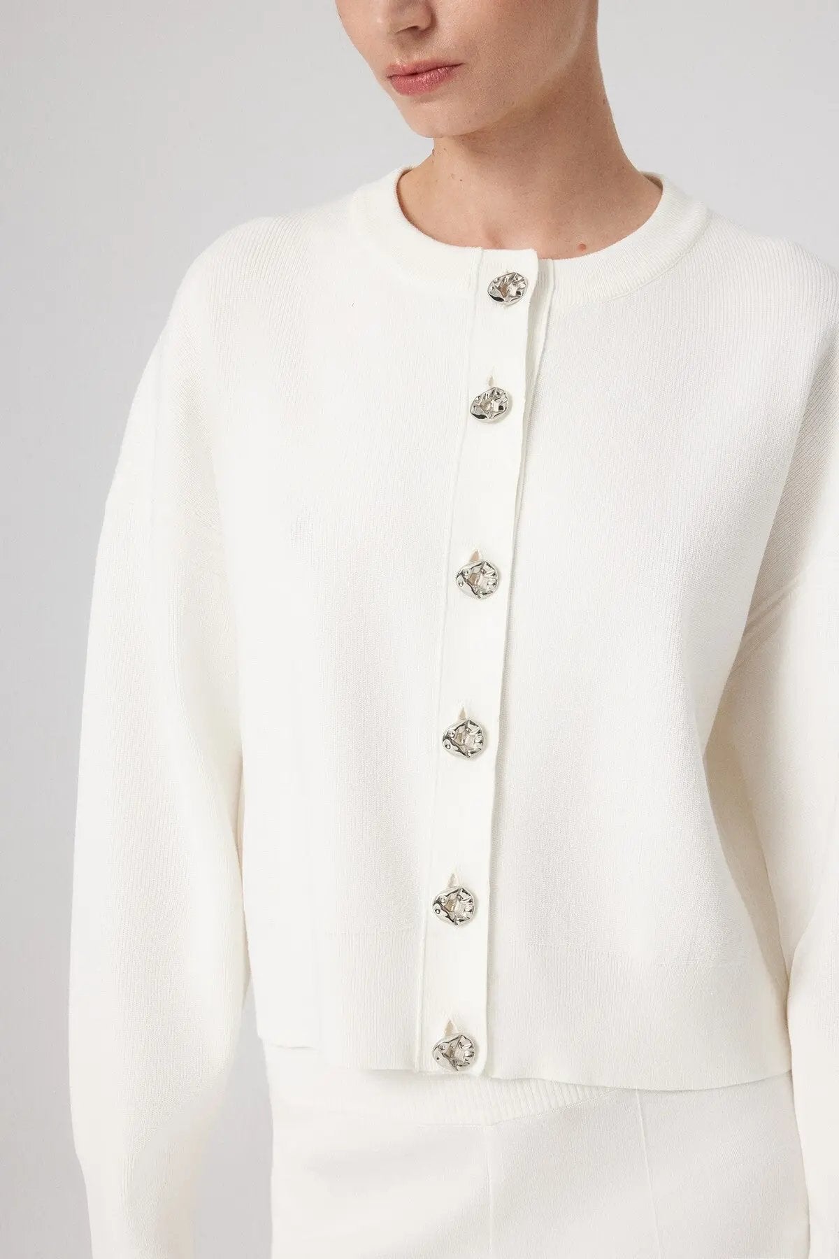 Ekru Düğme Detaylı Kadın Hırka  Mısırlı 1951