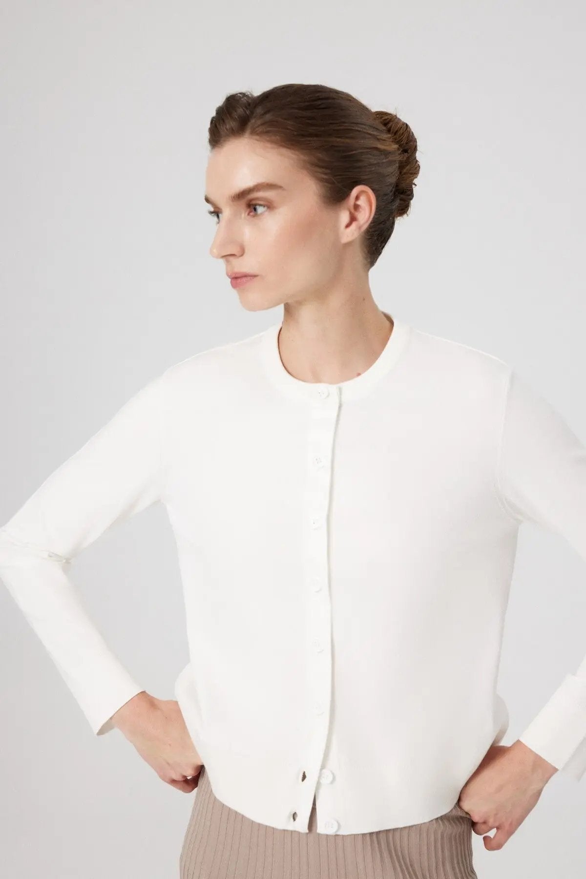 Ekru Düğme Detaylı Kadın Hırka  Mısırlı 1951