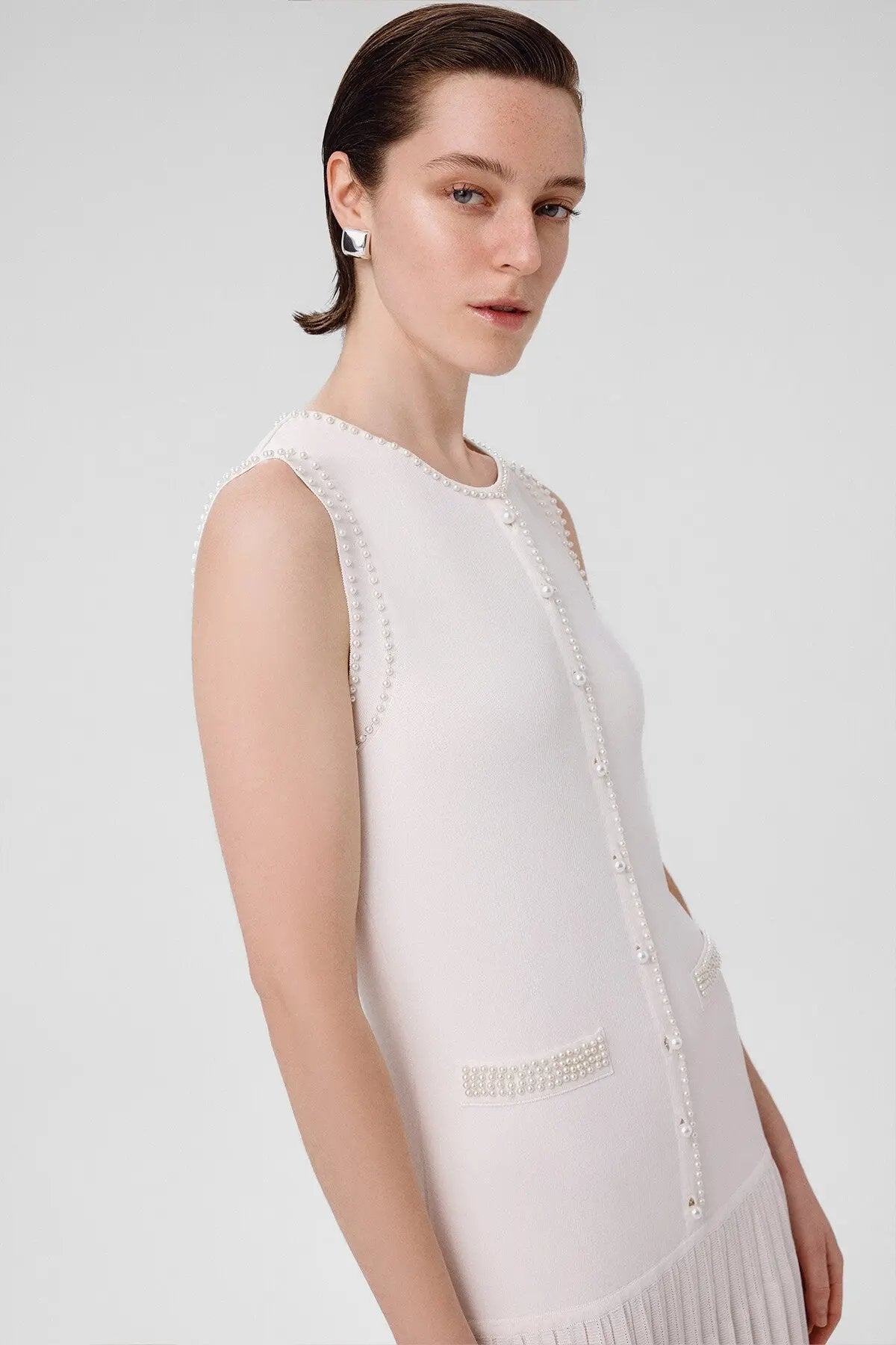 Ekru İnci İşlemeli Eteği Piliseli Uzun Elbise  Mısırlı 1951