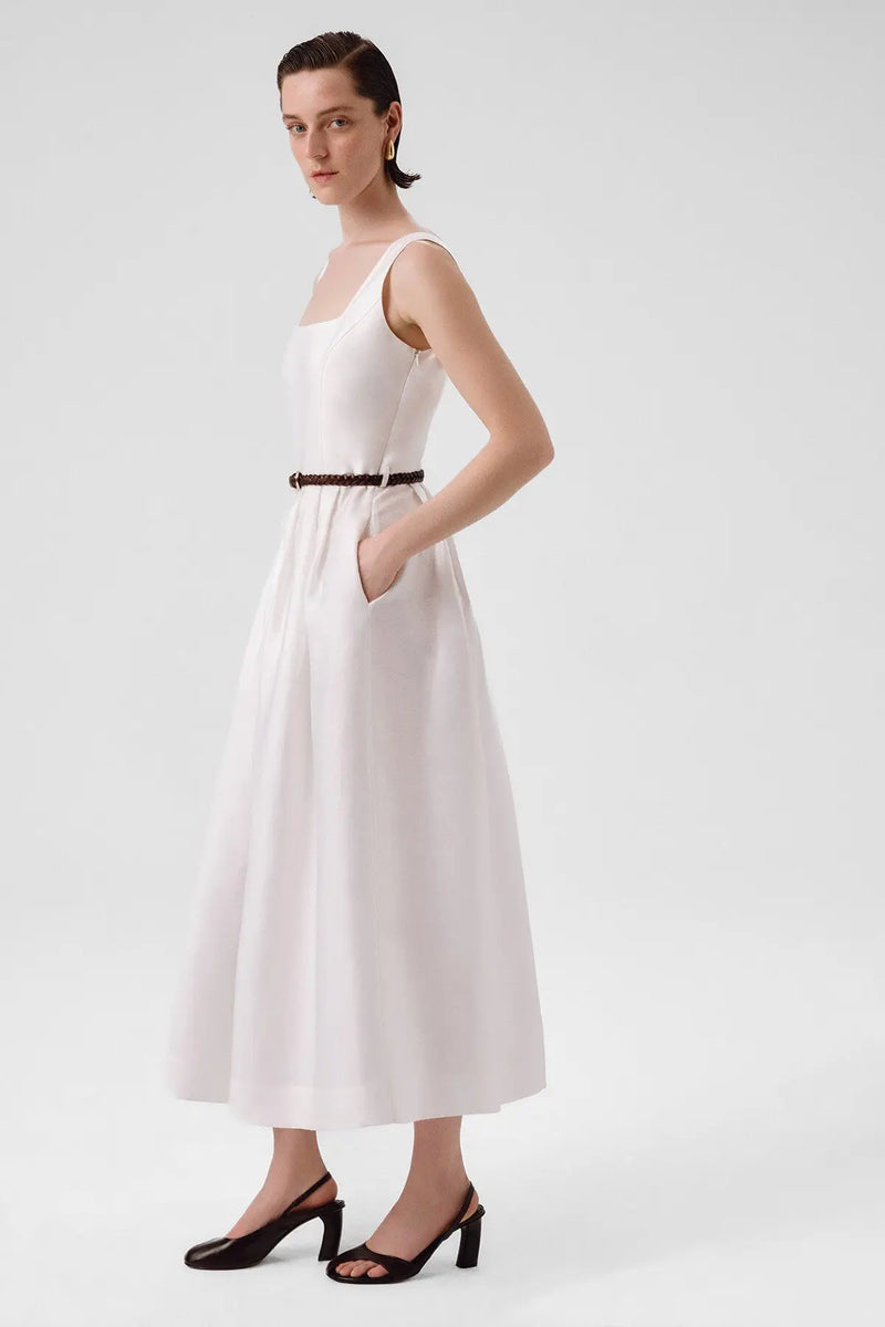 Ekru Kare Yaka Kemer Detaylı Uzun Elbise