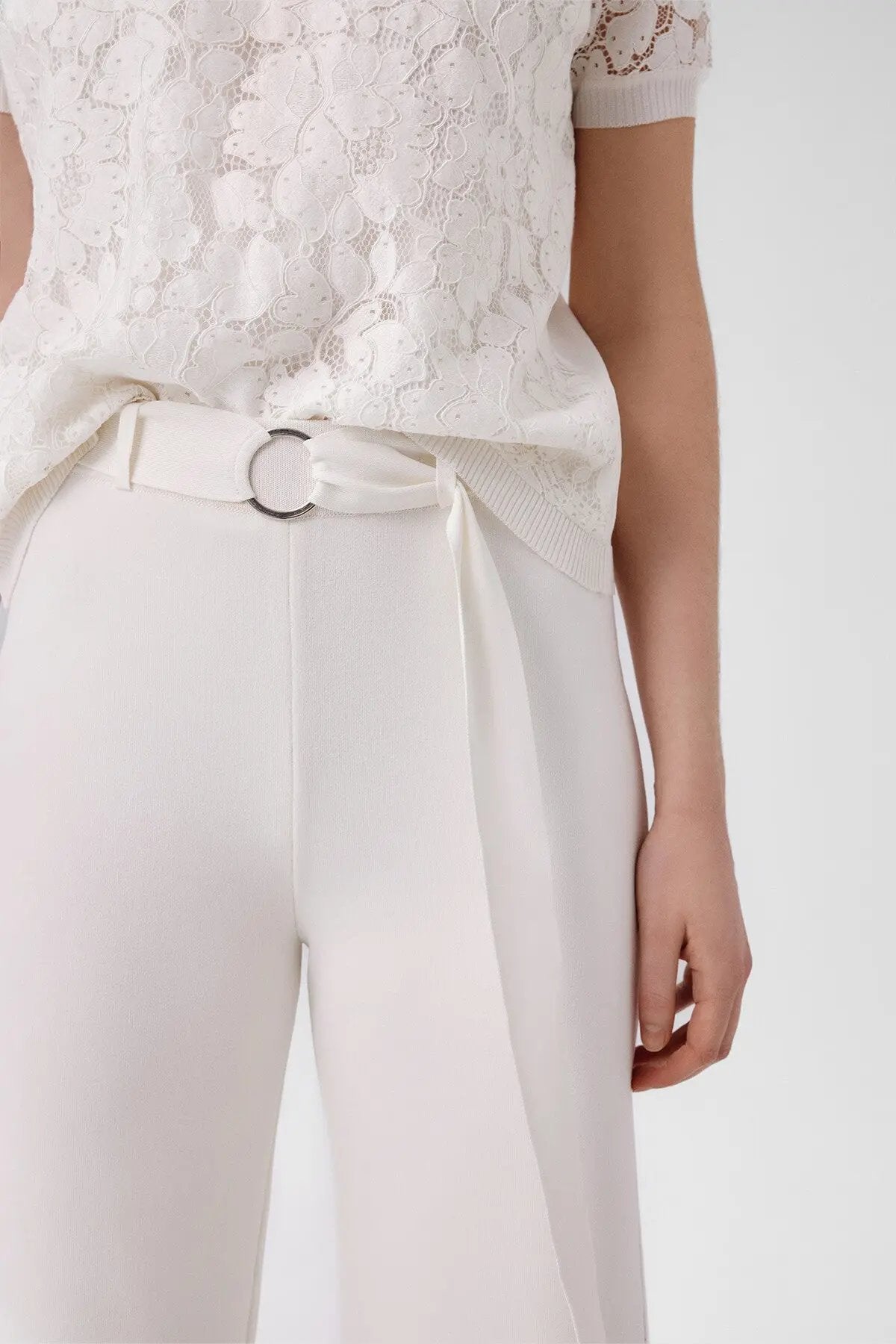 Ekru Kemer Detaylı Bol Paça Kadın Pantolon  Mısırlı 1951