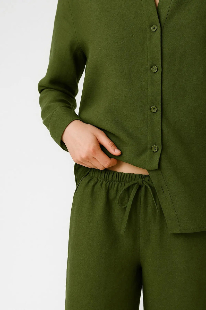 Haki Paçası Yırtmaçlı Kadın Pantolon