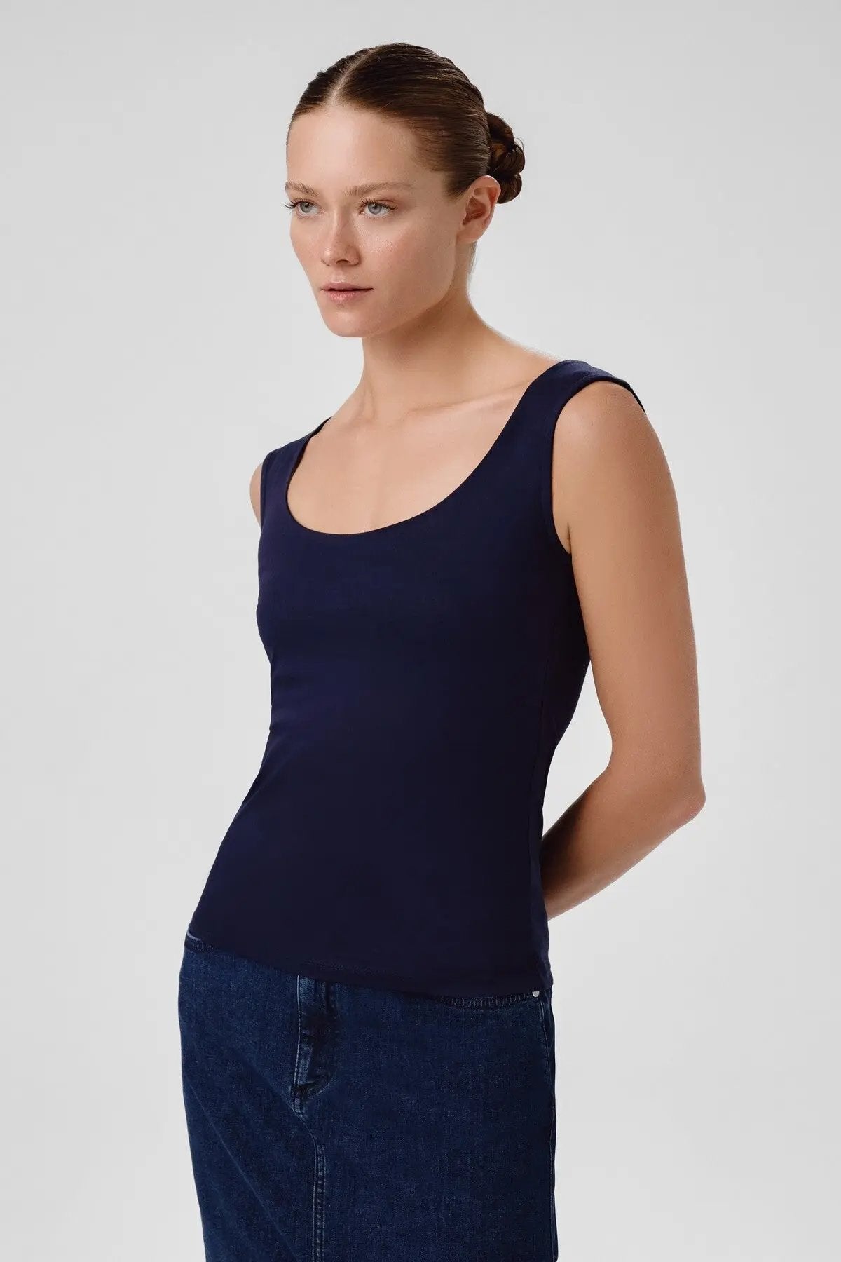 Lacivert Oval Yaka Kolsuz Bluz  Mısırlı 1951