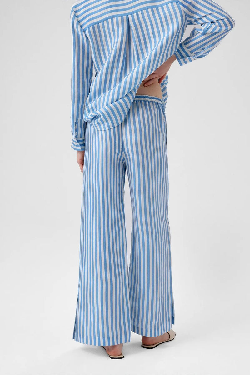 Mavi Beyaz Çizgili Paçası Yırtmaçlı Kadın Pantolon