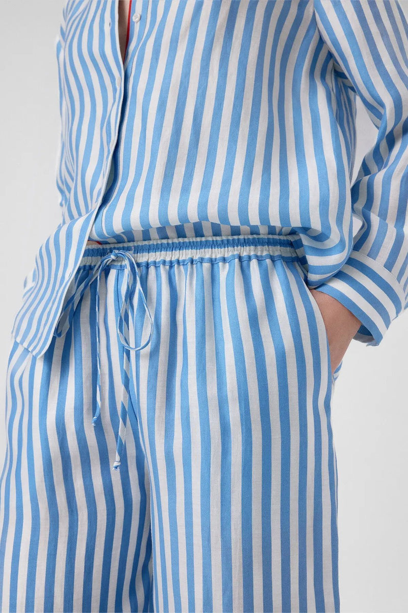 Mavi Beyaz Çizgili Paçası Yırtmaçlı Kadın Pantolon