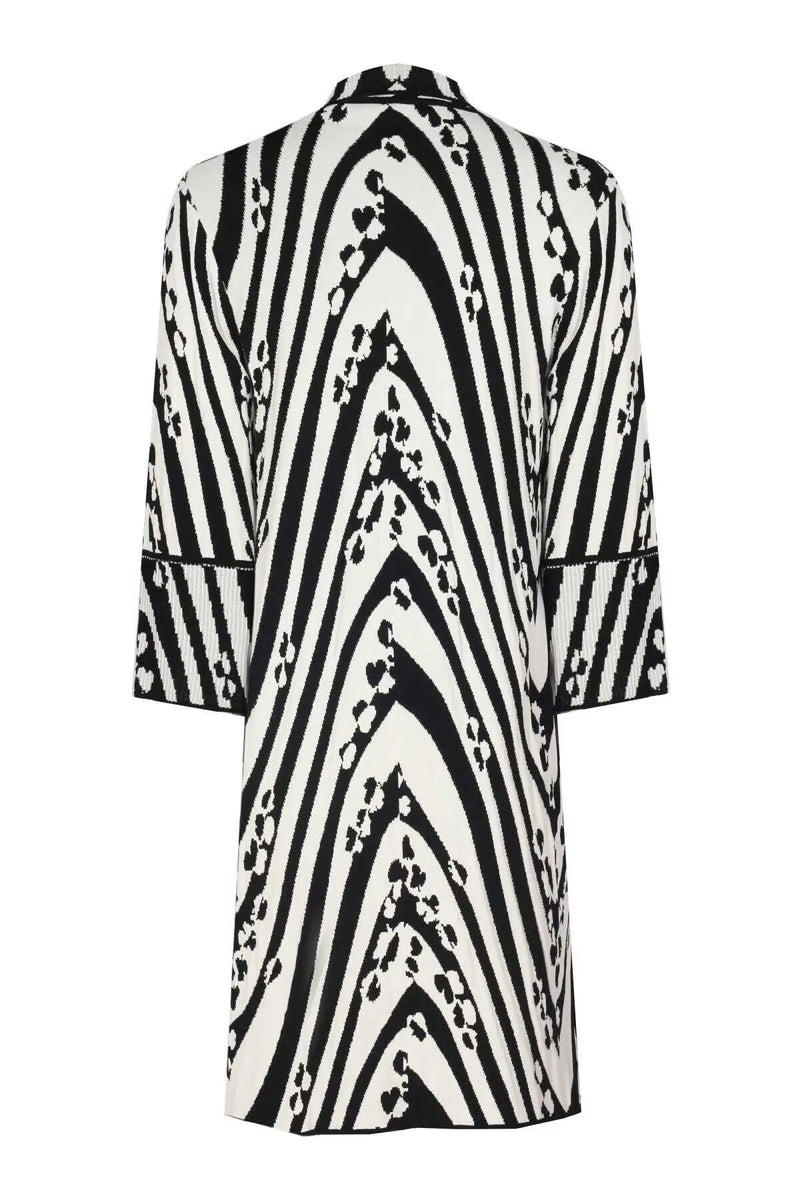 Siyah Beyaz Desenli Kadın Hırka