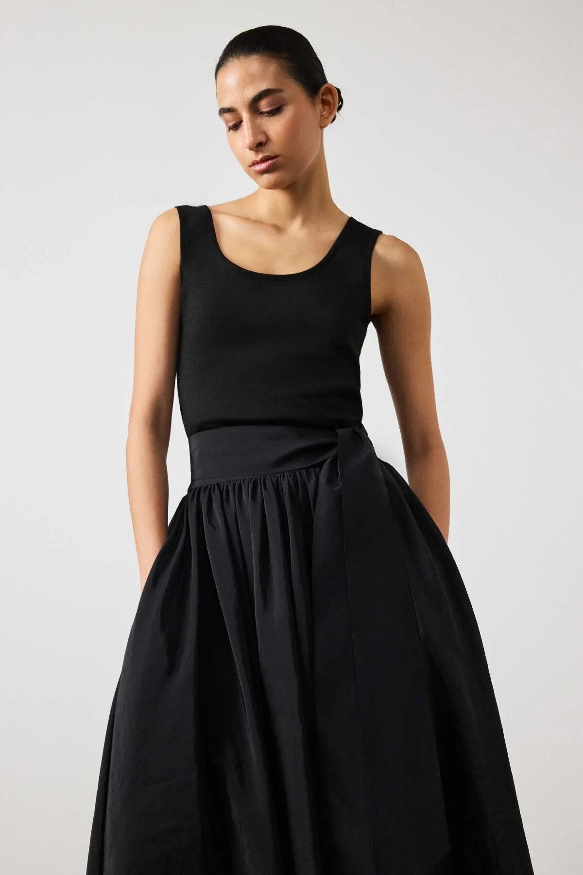 Siyah Kalın Askılı U Yaka Kadın Atlet  Mısırlı 1951