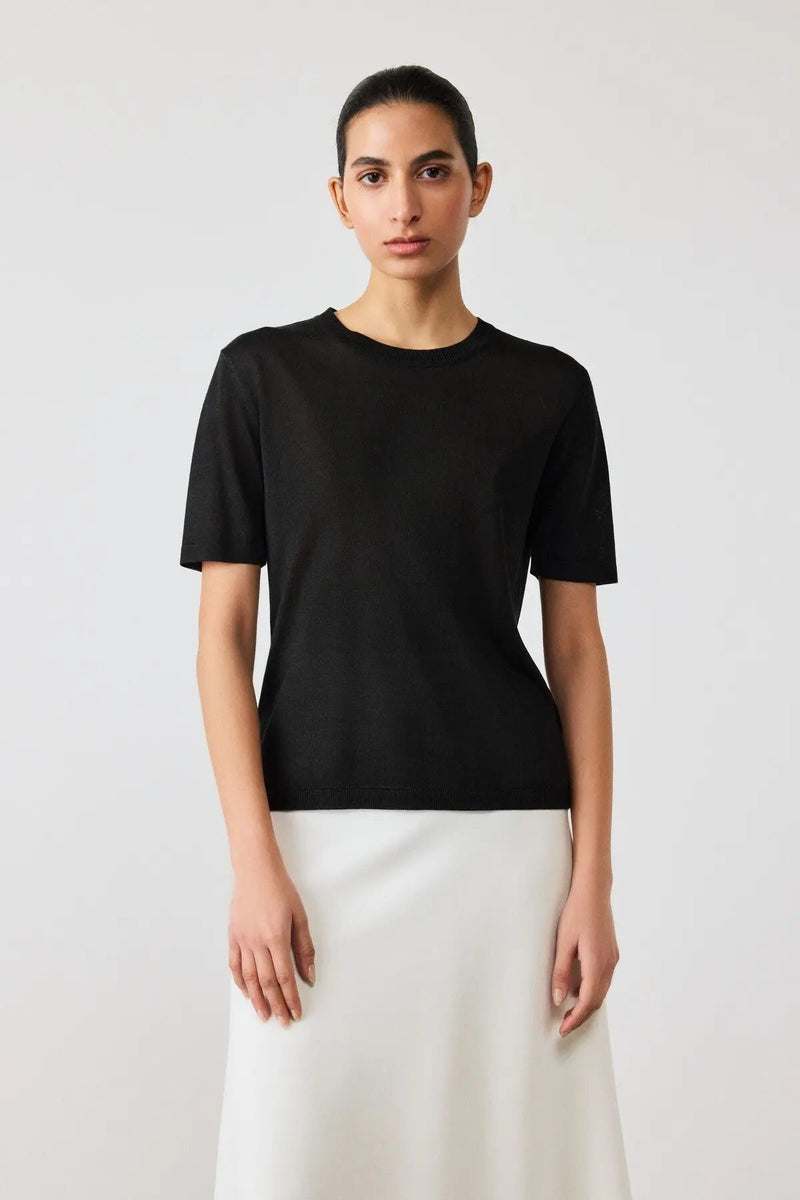 Siyah Kısa Kollu Triko Kadın Tişört  Mısırlı 1951