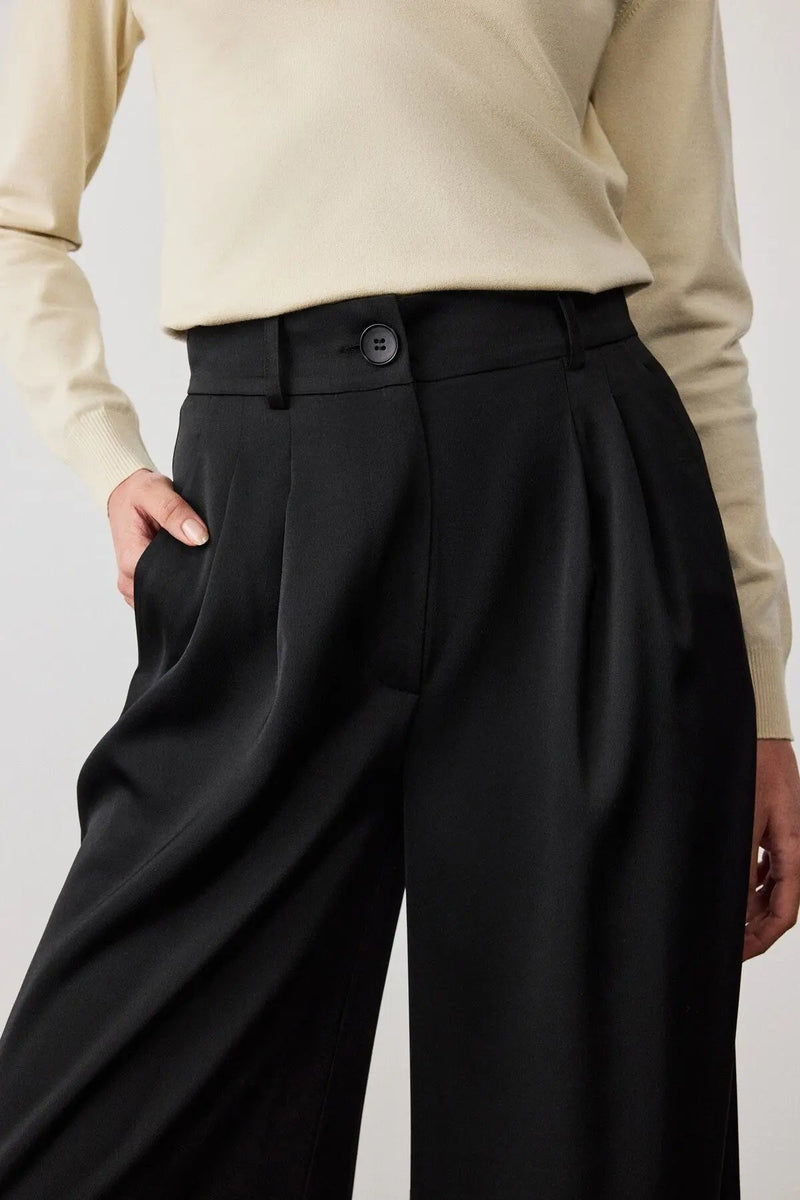 Siyah Pileli Palazzo Kadın Pantolon