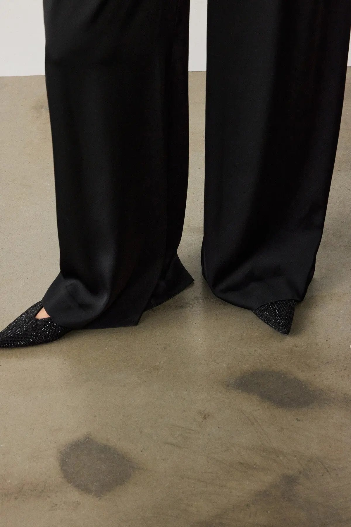 Siyah Pileli Palazzo Kadın Pantolon  Mısırlı 1951