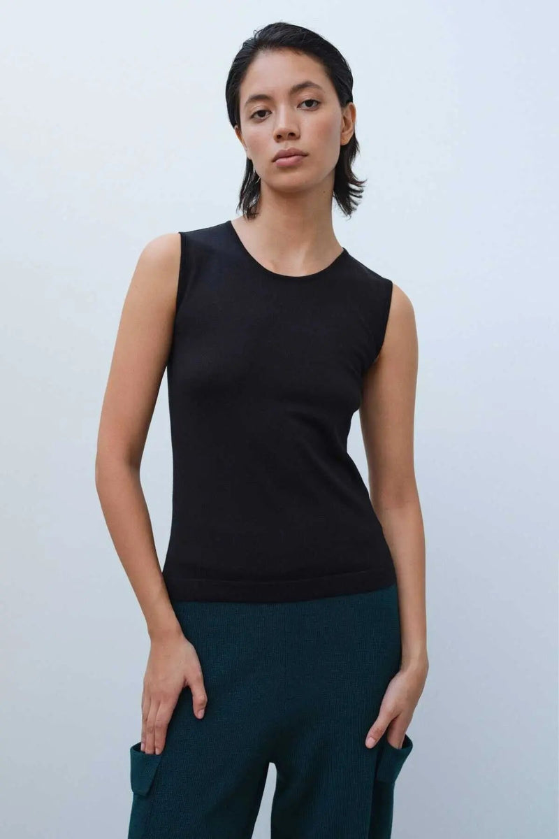 Siyah Kolsuz Triko Kadın Atlet  Mısırlı 1951