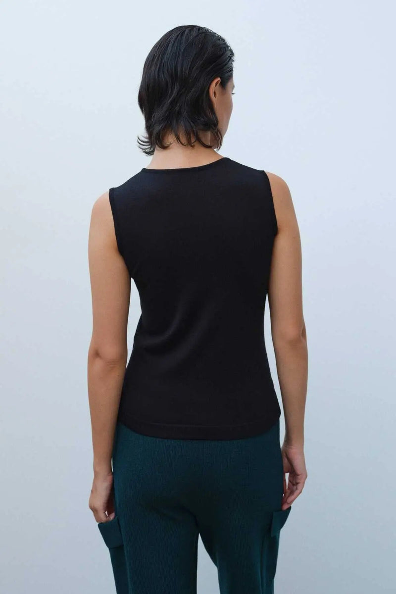 Siyah Kolsuz Triko Kadın Atlet  Mısırlı 1951