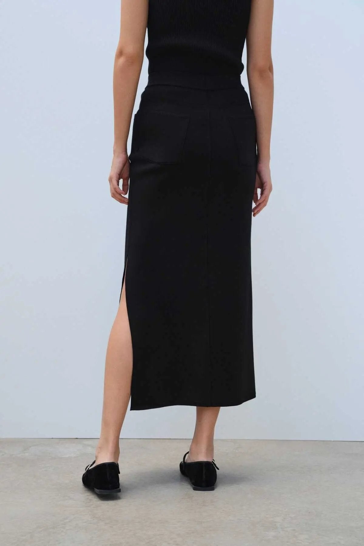 Siyah Yırtmaç Detaylı Uzun Triko Etek  Mısırlı 1951