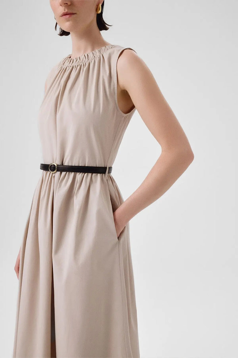 Taş Kemer Detaylı Kolsuz Uzun Elbise