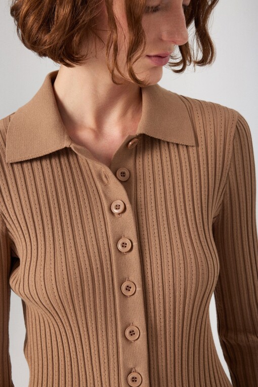 Caramel Ribbed Buttoned Women's Cardigan - Triko Mısırlı
