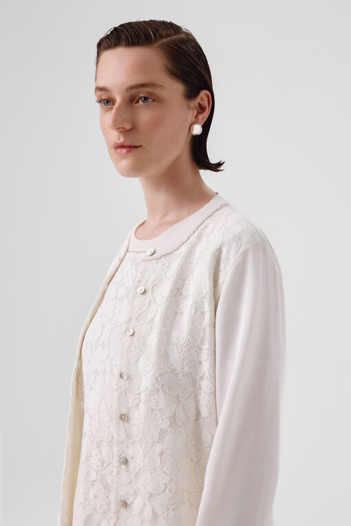 Ecru Lace Detail Buttoned Women's Cardigan - Triko Mısırlı