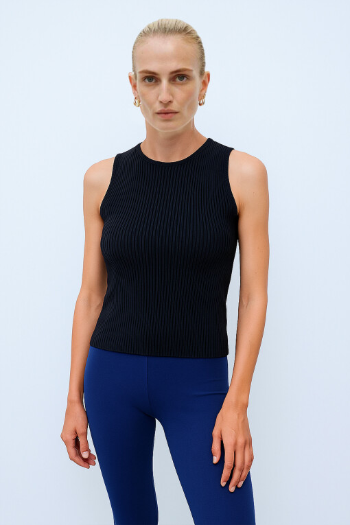 Halter Neck Black Knit Crop Top 